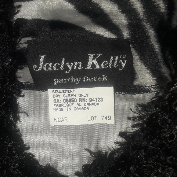 Jaclyn Kelly velour jacket - Picture 3 of 4